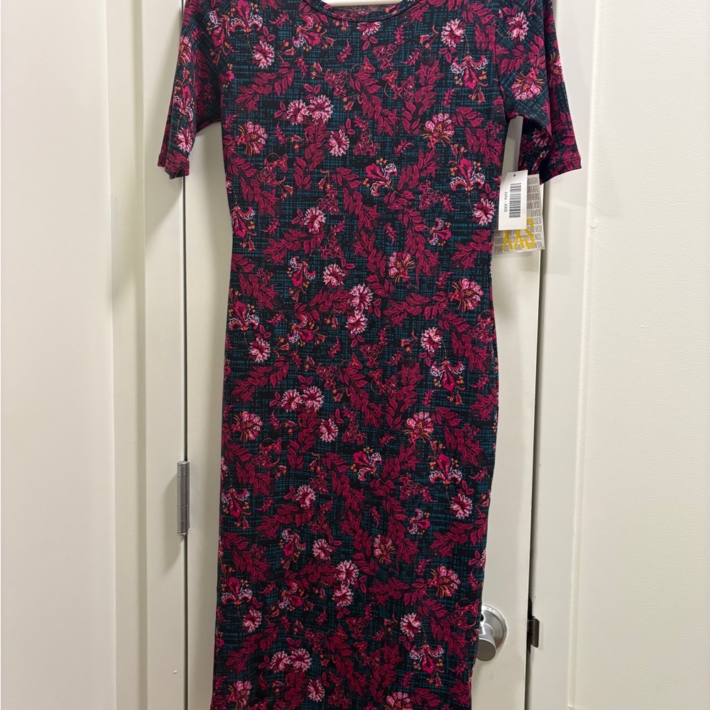 Black Midi Dress with Short Sleeves